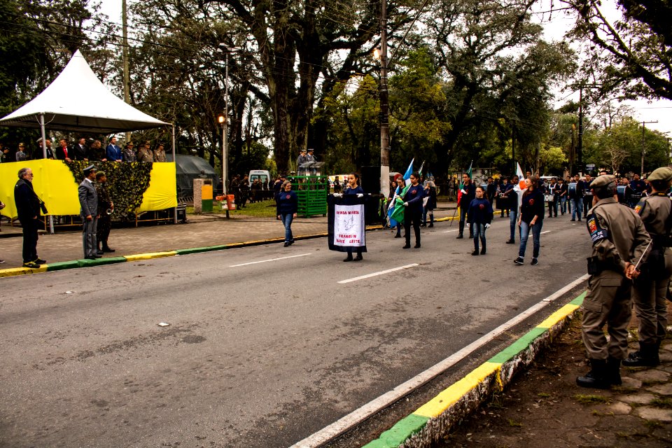 07.09.2019 - Prefeita Paula e o vice-prefeito Idemar Barz prestigiam desfile cívico militar de 7 de setembro - Foto Michel Corvello