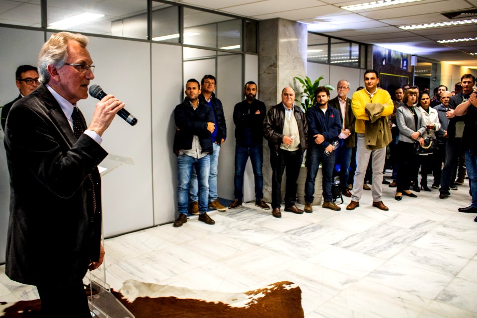 30.07.2019 - Prefeito em exercício Idemar Barz prestigia a inauguração do Espaço Agronegócio do Banco do Brasil - Foto Michel Corvello
