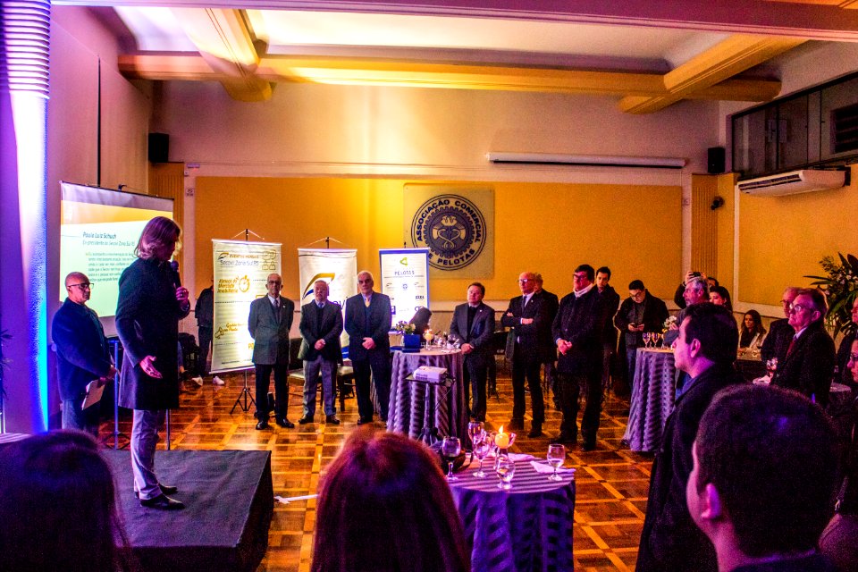 08.07.2019 - Prefeita Paula Mascarenhas prestigia aniversário de 25 anos da Secovi - Foto Michel Corvello