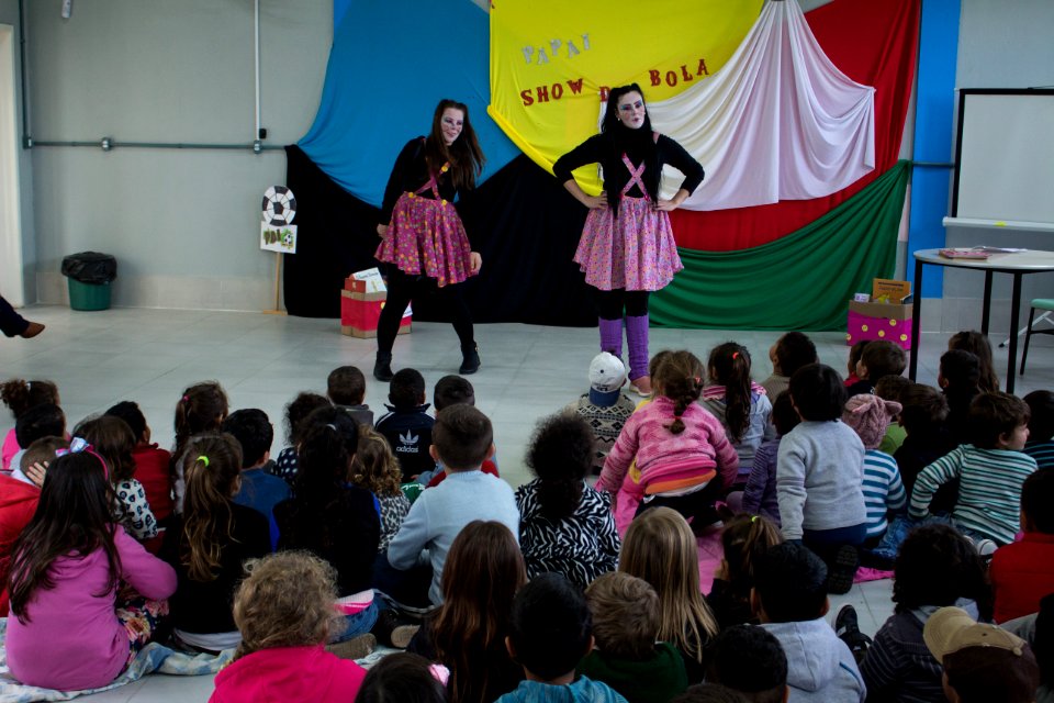15.08.2019   Entrega de doação de livros do Colégio São José - Fotos Igor Sobral