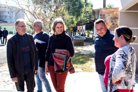 18.07.2019 - Prefeita Paula Mascarenhas realiza caminhada para entrega da rua Francisco Simões no Fragata - Foto Michel Corvello