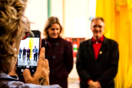17.07.2019 - Prefeita Paula Mascarenhas prestigia a volta da estátua do Deus Mercúrio para o Mercado - Foto Michel Corvello