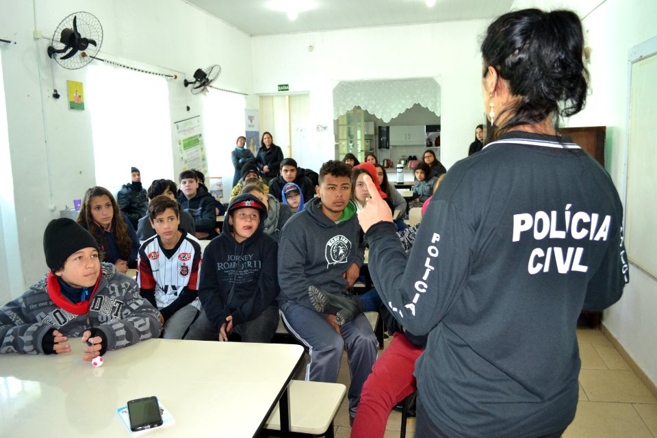 16.07.2019 -- Projeto da Polícia Civil na Emef Carlos Laquintine - Foto Janine Tomberg (31)