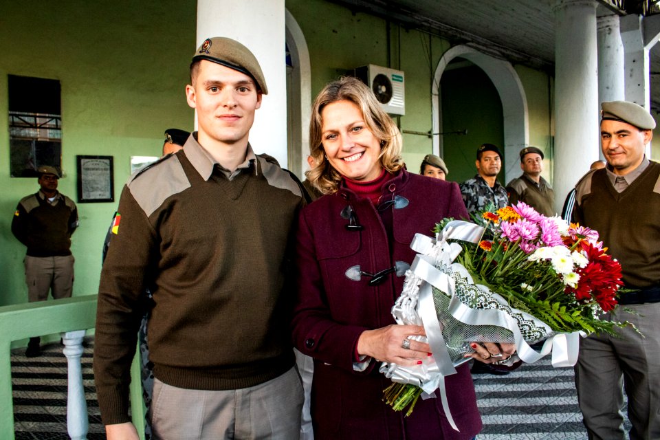 17.07.2019 - Prefeita Paula Mascarenas recebe homenagem dos soldados do 4º BPM - Foto Michel Corvello