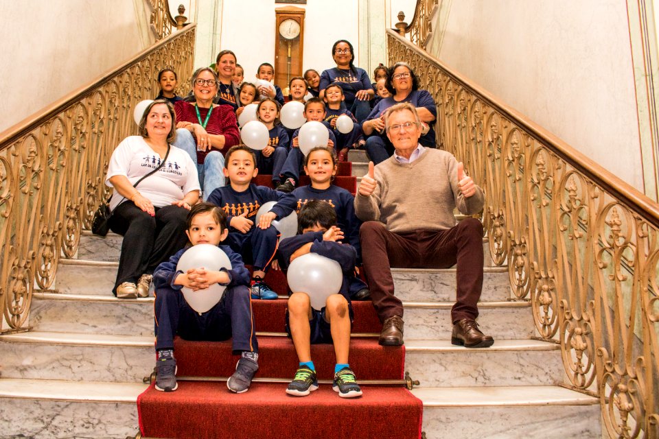 22.10.2019 - Vice-prefeito Idemar Barz recebe visita das crianças da Escola Lar de Jesus - Foto Michel Corvello