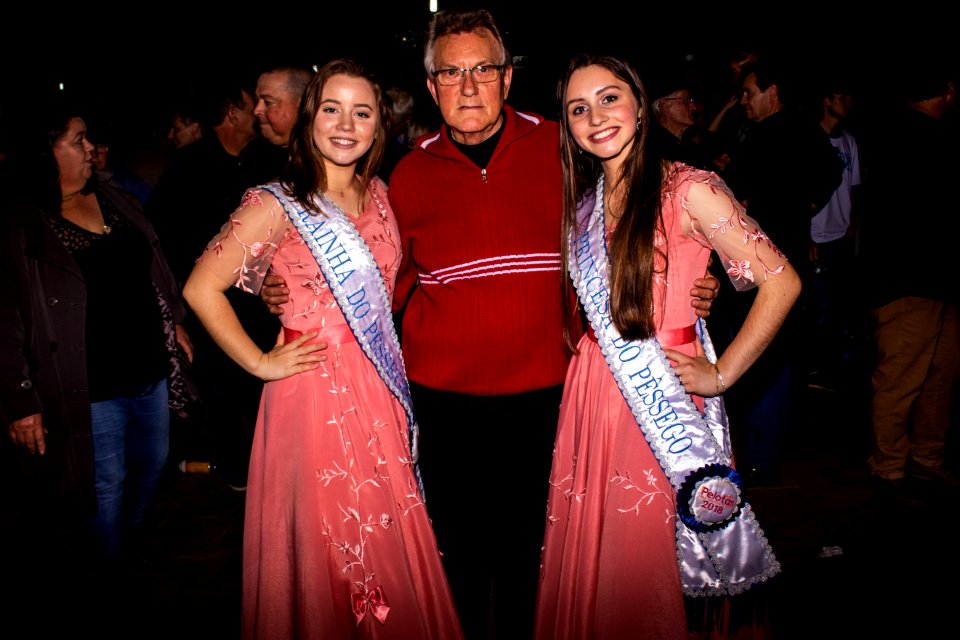 08.09.2019 - Vice-prefeito Idemar Barz e o secretário de Desenvolvimento Rural, Jair Seidel participam de festa na colônia com escolha da corte do pêssego - Foto Michel Corvello