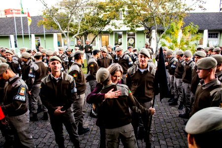 17.07.2019 - Prefeita Paula Mascarenas recebe homenagem dos soldados do 4º BPM - Foto Michel Corvello