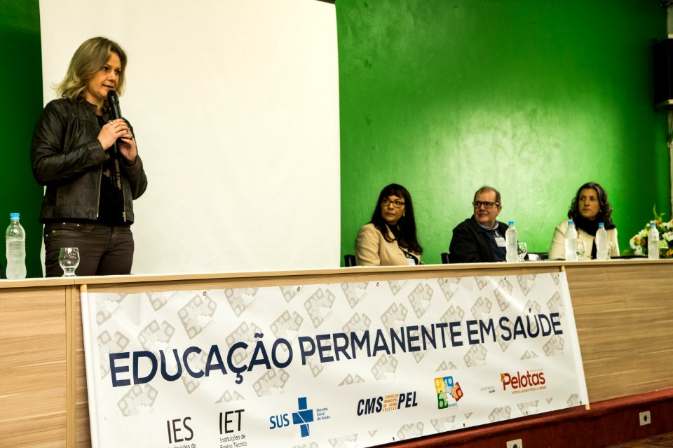 26.08.2019 - Prefeita Paula Mascarenhas participa da abertura do Seminário "Educação permanente em saúde para o  desenvolvimento do trabalho na saúde: pensando sobre o cuidado, a gestão e o controle social em Pelotas - Foto: Gustavo Vara