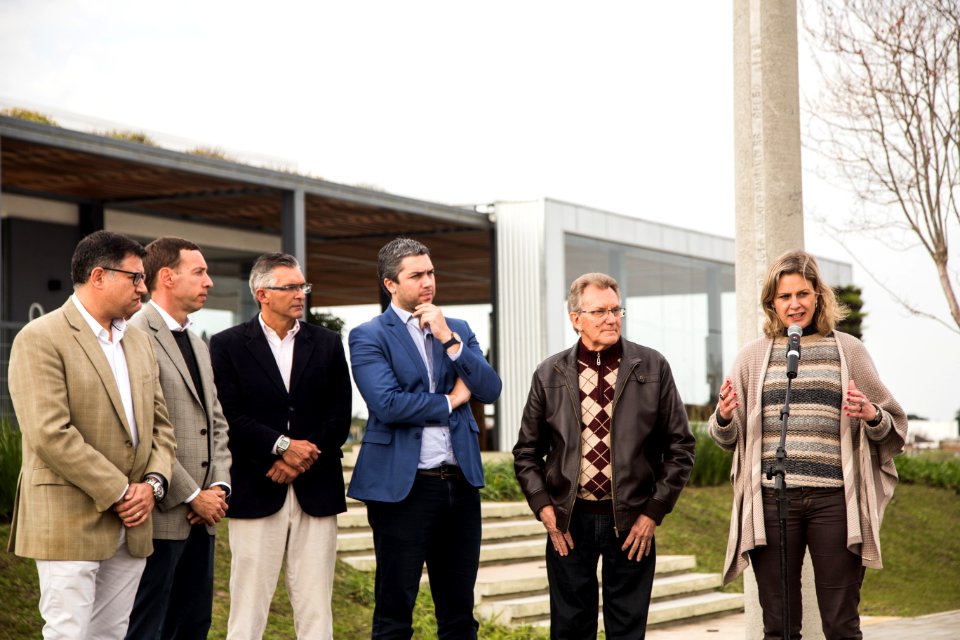 16.08.2019 - Prefeita Paula Mascarenhas e o vice Idemar Barz participam da inauguração da rua Coletora que ligará o Bairro Quartier à avenida Fernando Osório - Foto: Gustavo Vara