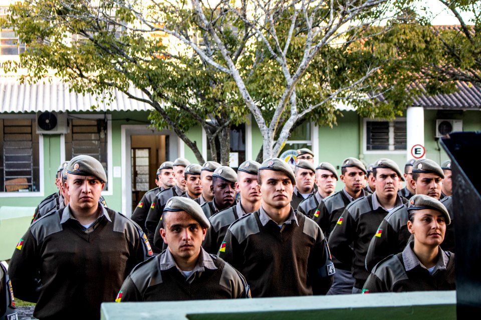 17.07.2019 - Prefeita Paula Mascarenas recebe homenagem dos soldados do 4º BPM - Foto Michel Corvello