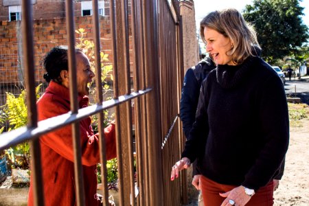 18.07.2019 - Prefeita Paula Mascarenhas realiza caminhada para entrega da rua Francisco Simões no Fragata - Foto Michel Corvello