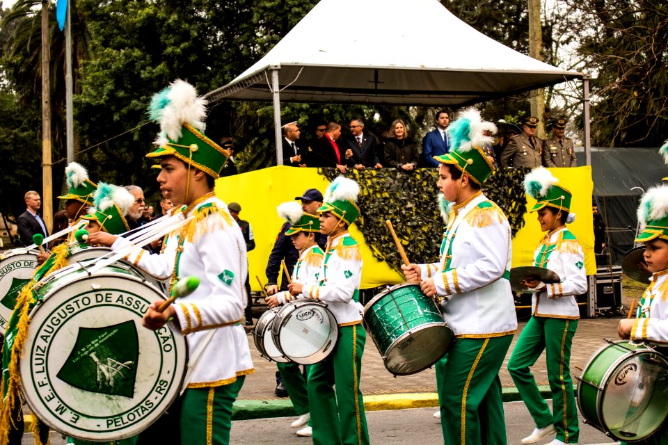 07.09.2019 - Prefeita Paula e o vice-prefeito Idemar Barz prestigiam desfile cívico militar de 7 de setembro - Foto Michel Corvello