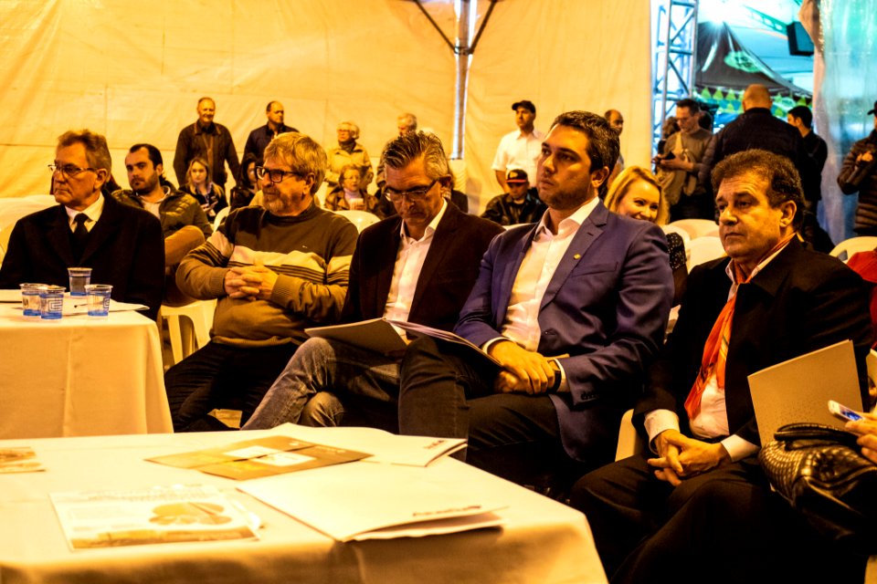 09.08.2019 - Prefeito em exercício Idemar Barz participa da reunião da Azonasul - Foto Michel Corvello