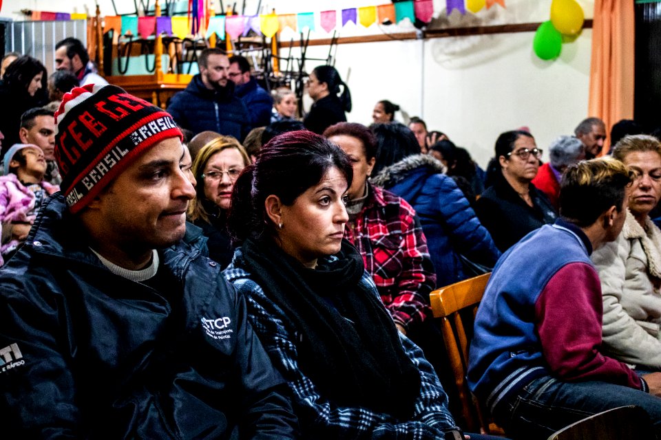 28.06.2019 - Prefeita Paula Mascarenhas prestigia entrega da regularização fundiária para 74 famílias do loteamento Cristovão José dos Santos - Foto Michel Corvello