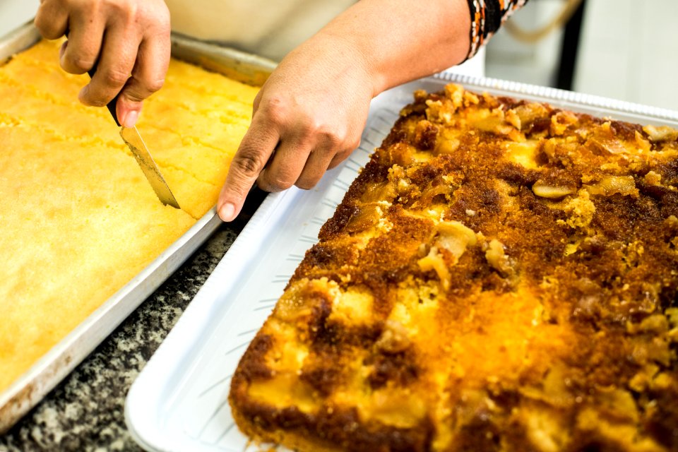 02.08.2019 - Produção de receitas com farinha de arroz pelas merendeiras - Foto: Gustavo Vara