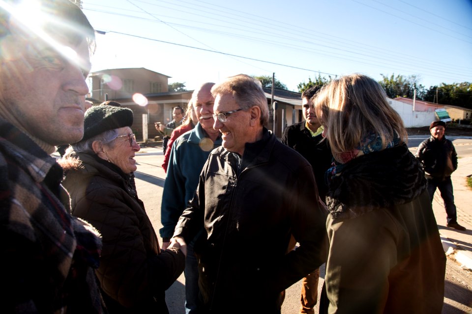 27.06.2019 - Prefeita Paula Mascarenhas e o vice Idemar Barz acompanham o início do mutirão na Sanga Funda e entrega as obras de requalificação da avenida Ildefonso Simões Lopes - Foto: Gustavo Vara