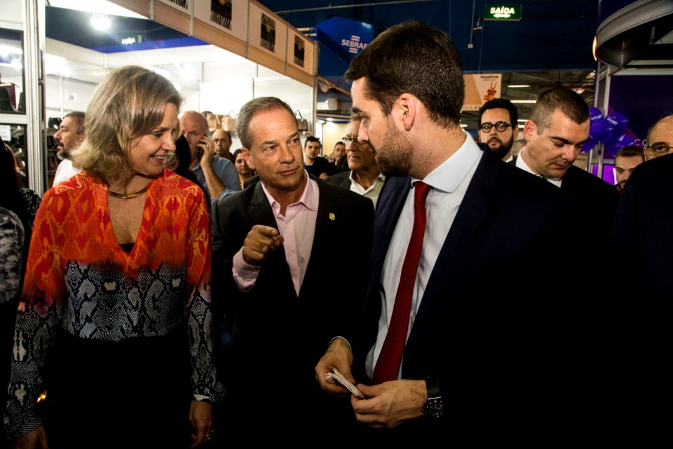 13.06.2019 - Prefeita Paula Mascarenhas e o Governador Eduardo Leite no lançamento das obras de drenagem da rua Gomes Carneiro na Fenadoce - Foto: Gustavo Vara