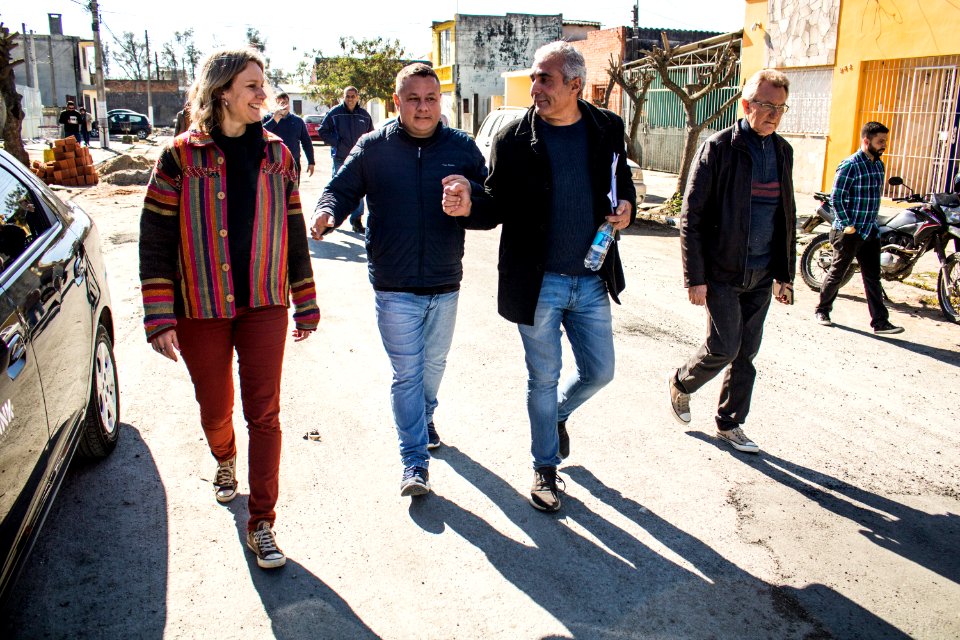 18.07.2019 - Prefeita Paula Mascarenhas realiza caminhada para entrega da rua Francisco Simões no Fragata - Foto Michel Corvello