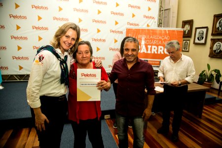 29.08.2019 - Prefeita Paula Mascarenhas realiza a entrega da regularização fundiária do Quarteirão Fragata - Foto: Gustavo Vara