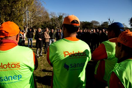 04.09.2019 - Prefeita Paula Mascarenhas e o vice Idemar Barz dão início ao mutirão de limpeza  no Barro Duro - Foto: Gustavo Vara