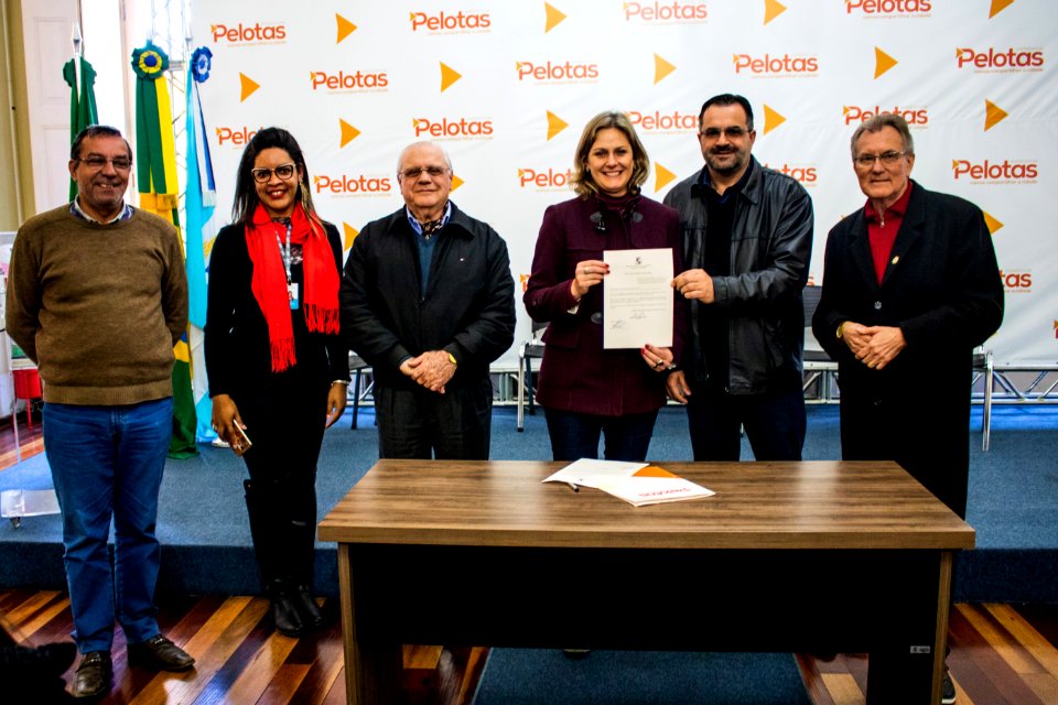 17.07.2019 - Prefeita Paula Mascarenhas realiza cerimônia para assinatura de leis de vereadores - Foto Michel Corvello