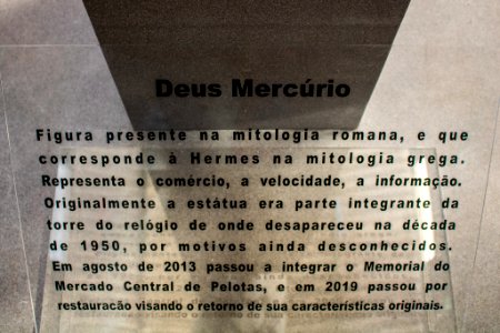 17.07.2019 - Prefeita Paula Mascarenhas prestigia a volta da estátua do Deus Mercúrio para o Mercado - Foto Michel Corvello