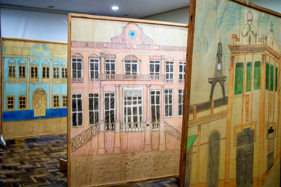 05.07.2019 - Prefeita Paula Mascarenhas visita exposição em homenagem ao aniversário de Pelotas no colégio Gonzaga - Foto Michel Corvello