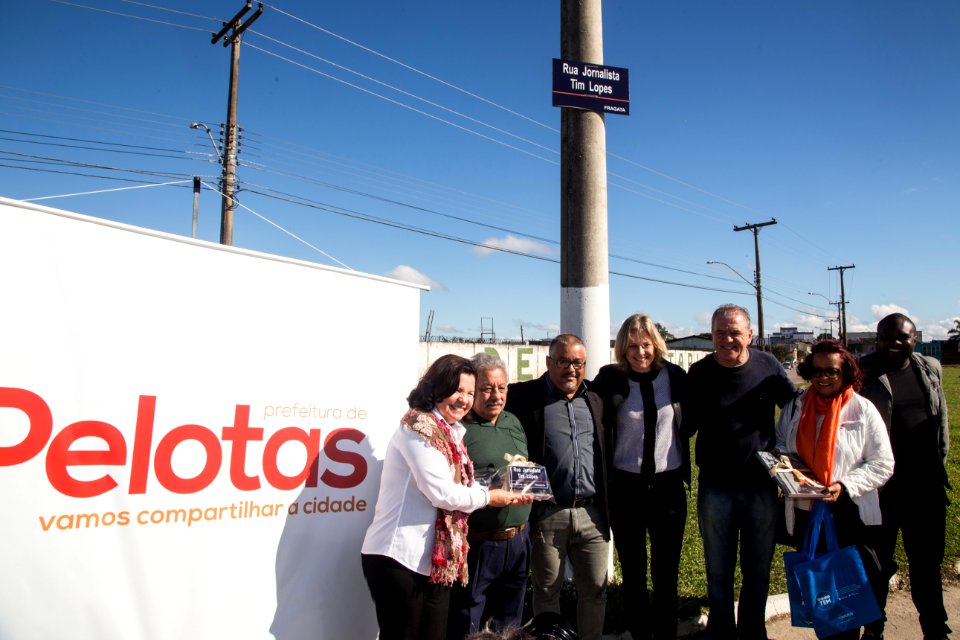 02.06.2019 - Entrega da rua Jornalista Tim Lopes, na Guabiroba - Foto: Gustavo Vara