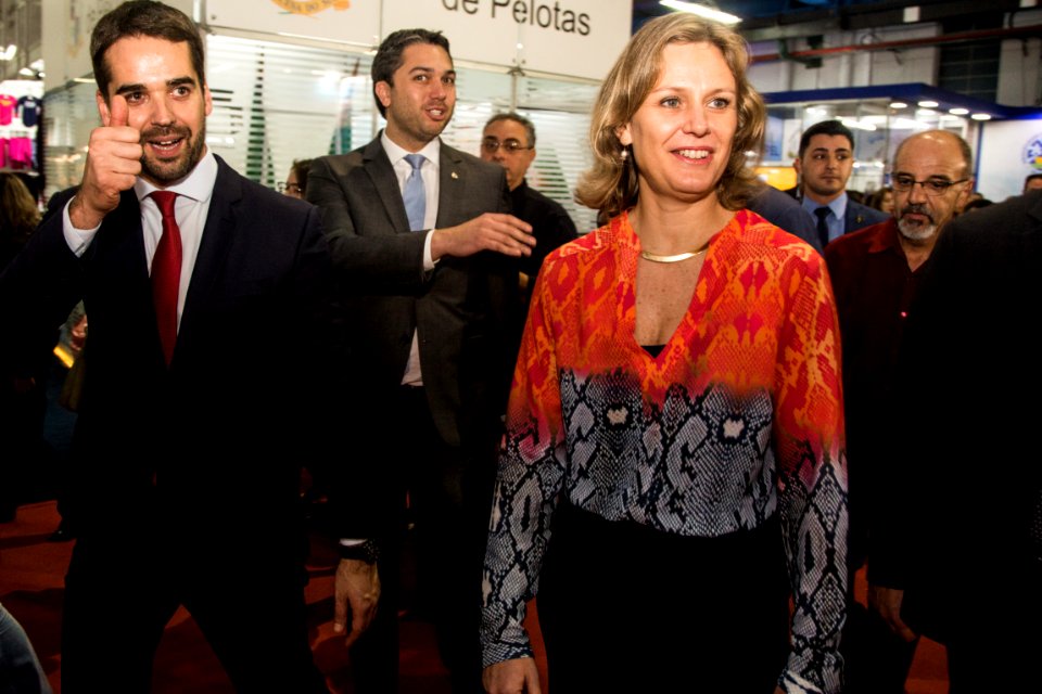 13.06.2019 - Prefeita Paula Mascarenhas e o Governador Eduardo Leite no lançamento das obras de drenagem da rua Gomes Carneiro na Fenadoce - Foto: Gustavo Vara