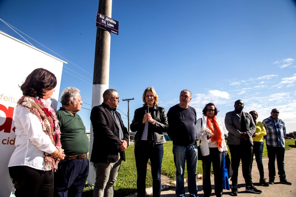 02.06.2019 - Entrega da rua Jornalista Tim Lopes, na Guabiroba - Foto: Gustavo Vara