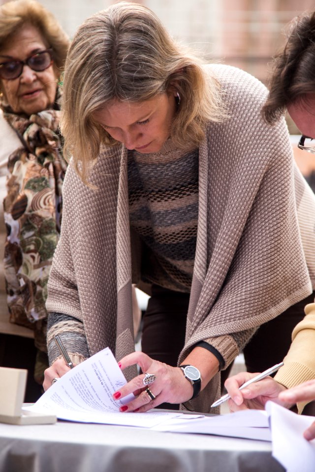 16.08.2019 - Prefeita Paula Mascarenhas realiza a assinatura do contrato e da ordem de serviço para o início das obras de restauro do Theatro Sete de Abril - Foto: Gustavo Vara