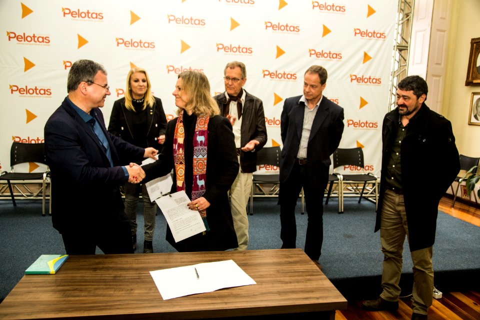 16.09.2019 - Prefeita Paula Mascarenhas realiza assinatura de convênio com o IFSul para realização de curso destinado aos educadores sociais - Foto: Gustavo Vara