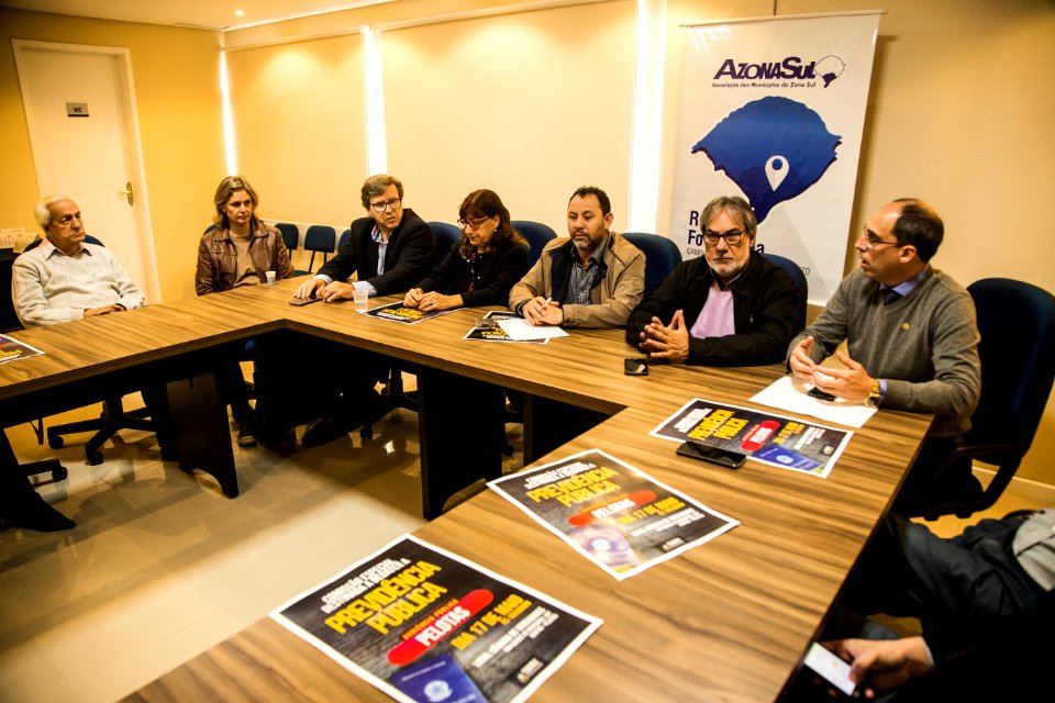 14.05.2019 - Prefeita Paula Mascarenhas em reunião de prefeitos da Azonasul para discutir os cortes orçamentários na educação - Foto: Gustavo Vara