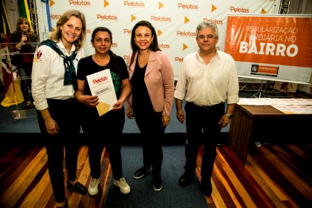 29.08.2019 - Prefeita Paula Mascarenhas realiza a entrega da regularização fundiária do Quarteirão Fragata - Foto: Gustavo Vara