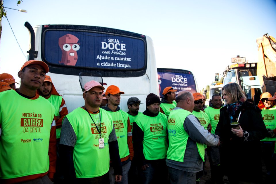 27.06.2019 - Prefeita Paula Mascarenhas e o vice Idemar Barz acompanham o início do mutirão na Sanga Funda e entrega as obras de requalificação da avenida Ildefonso Simões Lopes - Foto: Gustavo Vara
