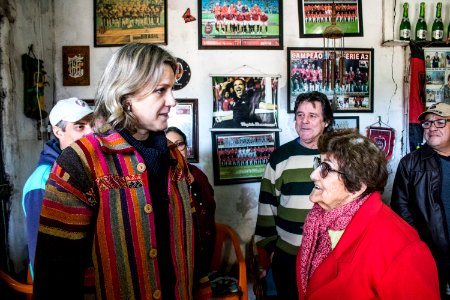18.07.2019 - Prefeita Paula Mascarenhas realiza caminhada para entrega da rua Francisco Simões no Fragata - Foto Michel Corvello