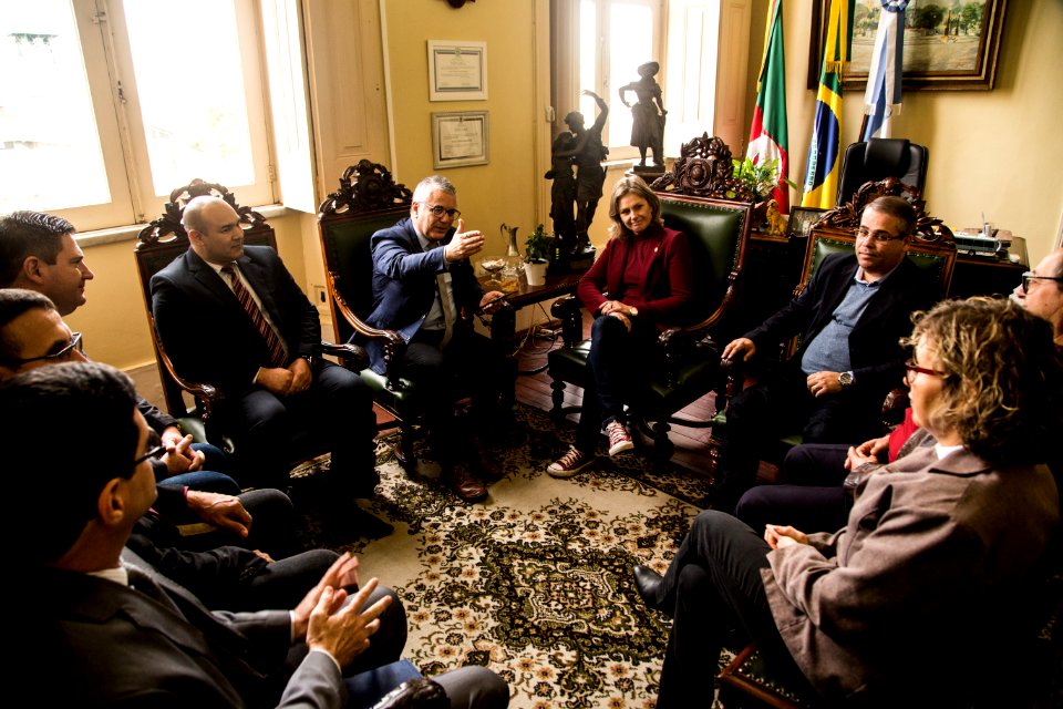 12.06.2019 - Prefeita Paula Mascarenhas em reunião com Associação dos Pastores de Pelotas - Foto: Gustavo Vara