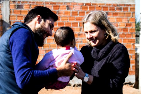 18.07.2019 - Prefeita Paula Mascarenhas realiza caminhada para entrega da rua Francisco Simões no Fragata - Foto Michel Corvello