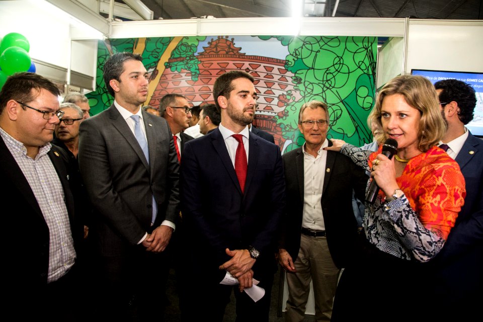 13.06.2019 - Prefeita Paula Mascarenhas e o Governador Eduardo Leite no lançamento das obras de drenagem da rua Gomes Carneiro na Fenadoce - Foto: Gustavo Vara