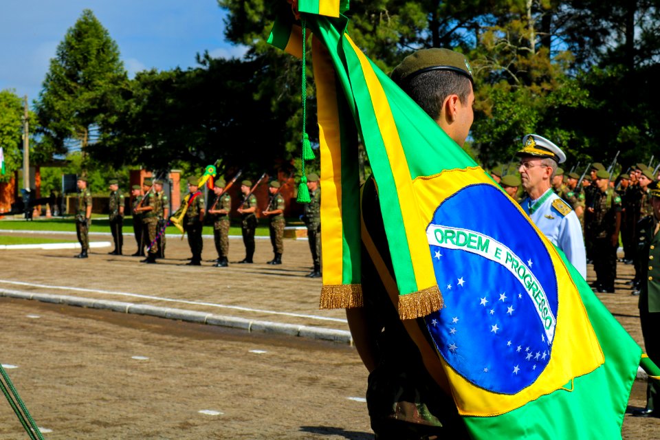 17.04.2019 - Vice-prefeito Idemar Barz é homenageado pelo Exército Brasileiro