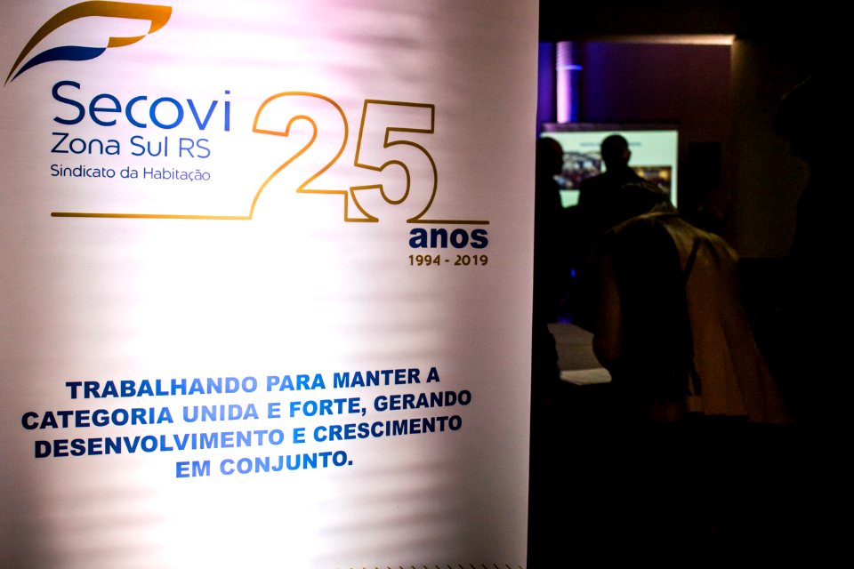 08.07.2019 - Prefeita Paula Mascarenhas prestigia aniversário de 25 anos da Secovi - Foto Michel Corvello