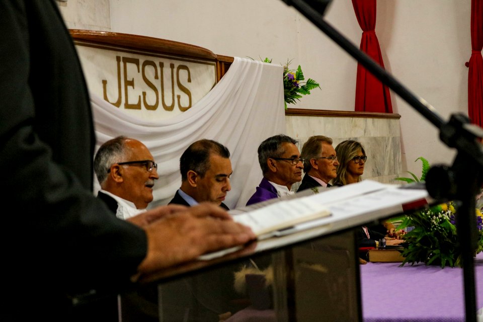 23.02.2019 - Vice-prefeito Idemar na solenidade de formatura em Teologia na Igreja Evangélica Assembleia de Deus - Foto Michel Corvello