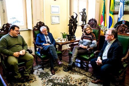 02.07.2019 - Prefeita Paula Mascarenhas recebe visita da Enfil, empresa responsável pela ETA São Gonçalo - Foto Michel Corvello