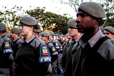 17.07.2019 - Prefeita Paula Mascarenas recebe homenagem dos soldados do 4º BPM - Foto Michel Corvello