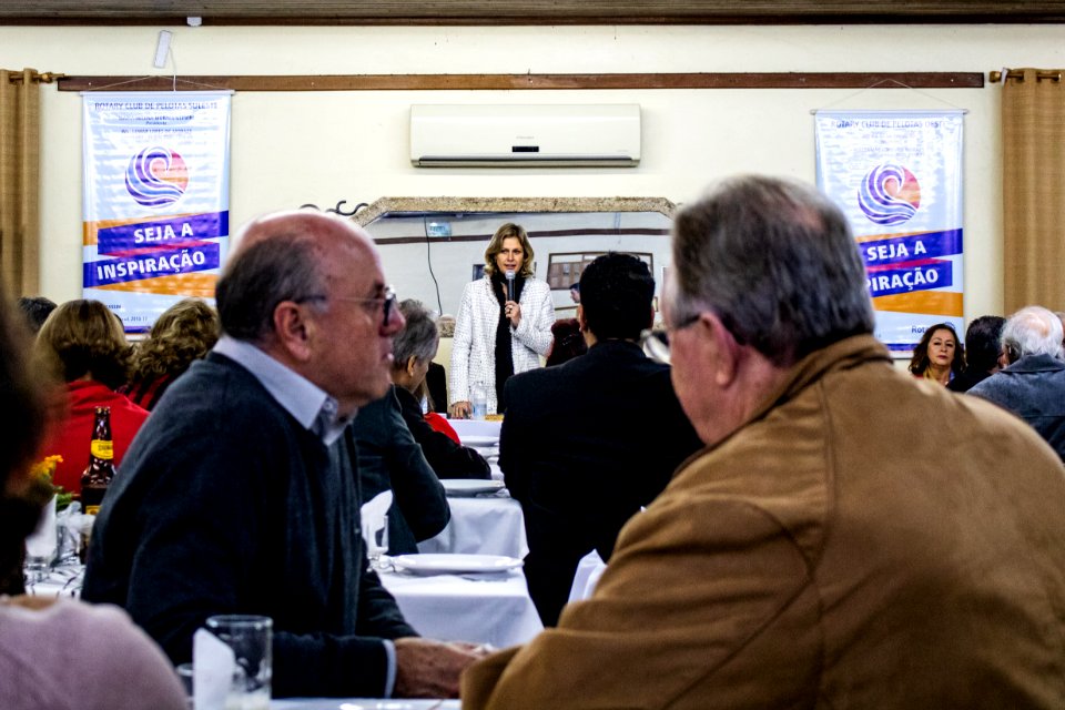 31.05.2019 - Prefeita Paula Mascarenhas e o vice Idemar Barz prestigiam reunião Festiva Conjunta dos Rotary Club Pelotas, Oeste e Suleste com entrega de instrumentos à Orquestra Estudantil Municipal - Foto Michel Corvello