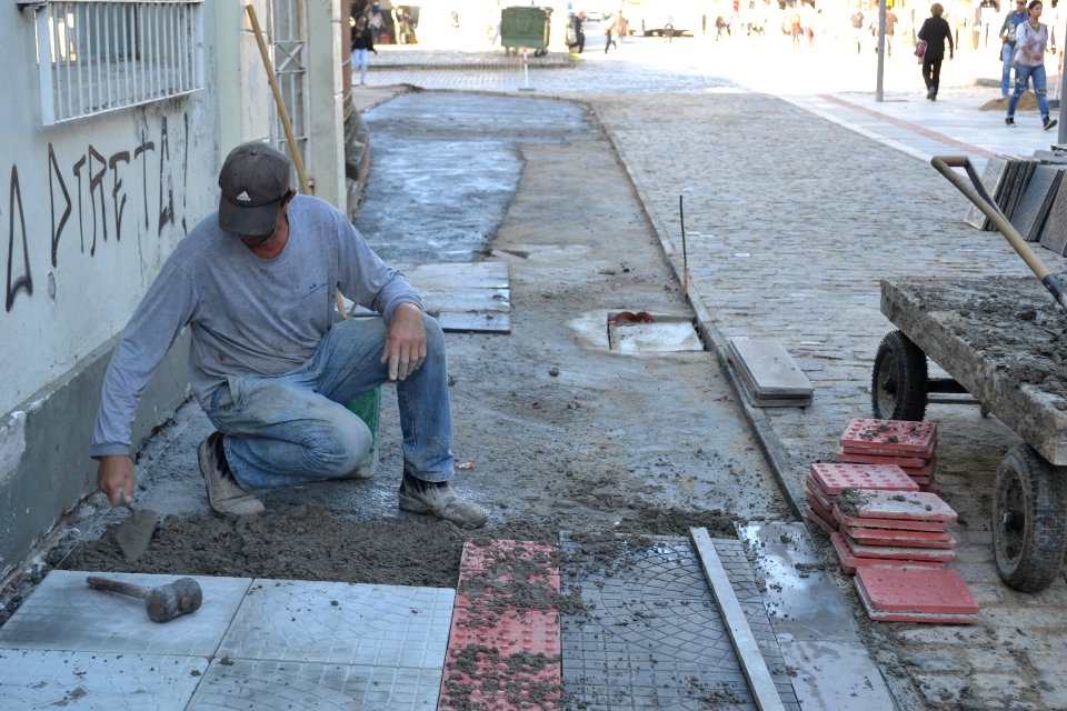 18.04.2019 - SEPLAG -Obra calçadão - Foto Janine Tomberg (7)