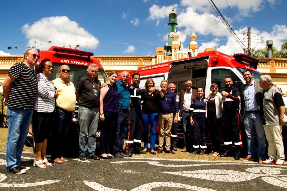 15.03.2019 - Prefeita Paula e vice Idemar na entrega de ambulâncias para o Samu - Foto Gustavo Vara