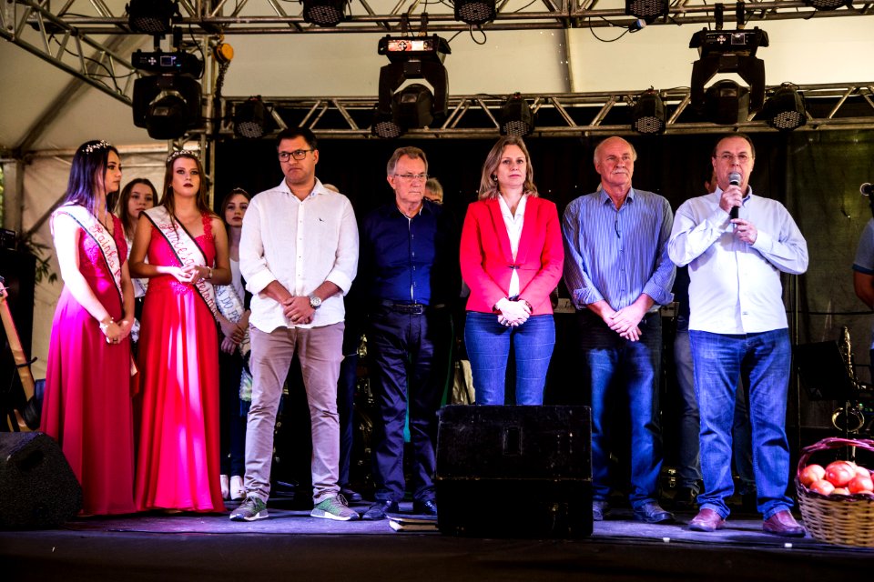 01.05.2019 - Prefeita Paula Mascarenhas realiza o percurso de ida feito com o transporte coletivo rural, saída do ponto da General Neto entre Santa Tecla e Deodoro, a caminho da FETOMATE no Grupelli - Foto: Gustavo Vara