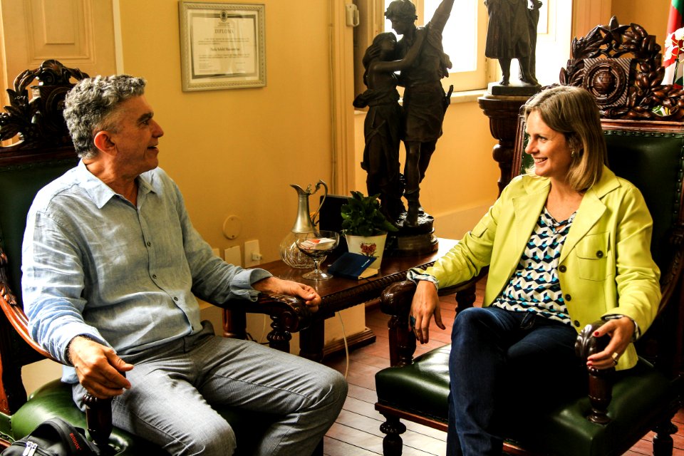 13.02.2019 - Prefeita Paula Mascarenhas em reunião  Reunião com Veveu Arruda - Foto: Gustavo Vara