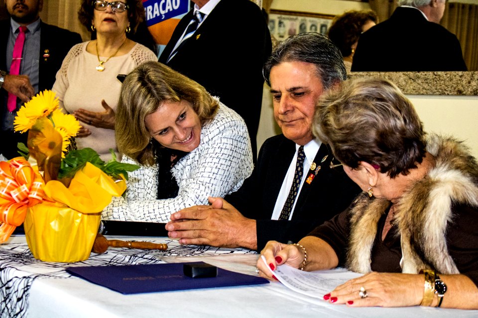 31.05.2019 - Prefeita Paula Mascarenhas e o vice Idemar Barz prestigiam reunião Festiva Conjunta dos Rotary Club Pelotas, Oeste e Suleste com entrega de instrumentos à Orquestra Estudantil Municipal - Foto Michel Corvello